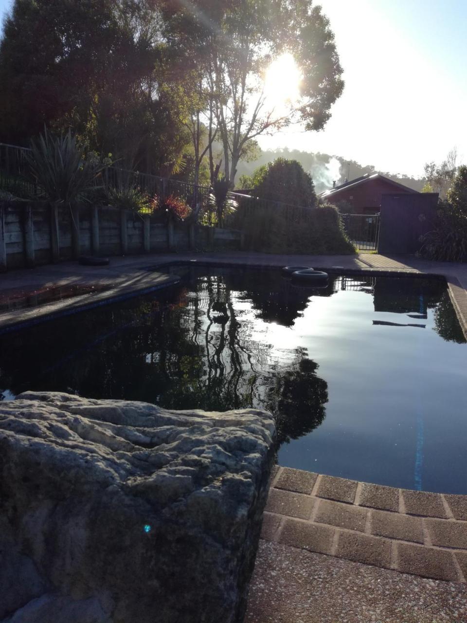 Junohall Backpackers Hostel Waitomo Caves Exterior photo