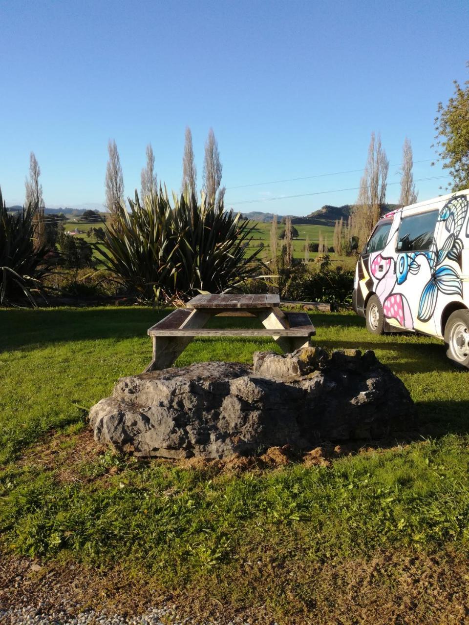 Junohall Backpackers Hostel Waitomo Caves Exterior photo